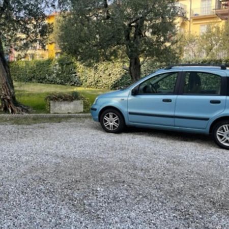 Appartamento Con Vista Lago Toscolano Maderno Bagian luar foto