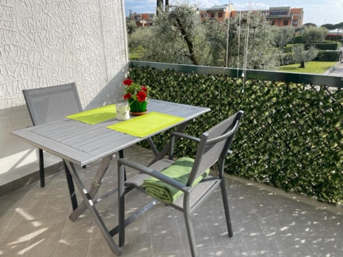 Appartamento Con Vista Lago Toscolano Maderno Bagian luar foto